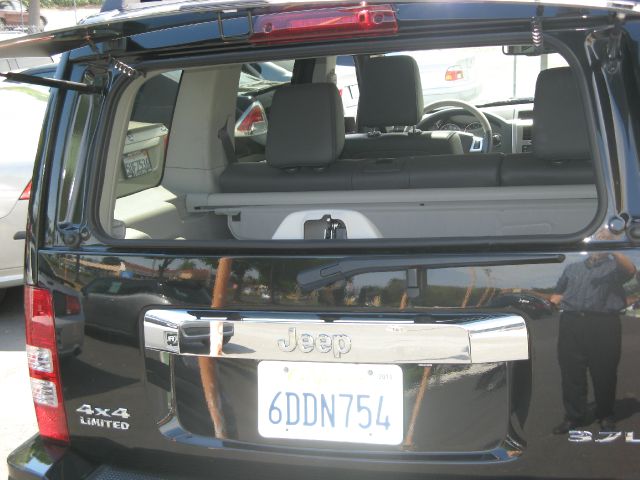 Jeep Liberty 2008 photo 11