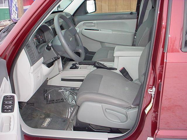 Jeep Liberty 2008 photo 3