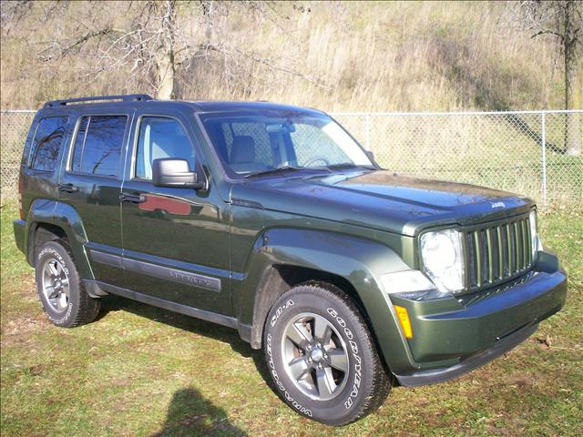 Jeep Liberty 2008 photo 2