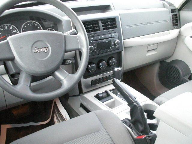 Jeep Liberty 2008 photo 5