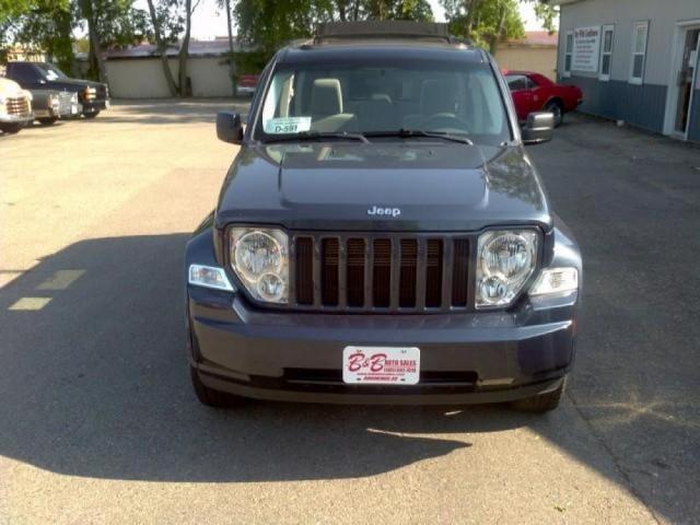 Jeep Liberty 2008 photo 3