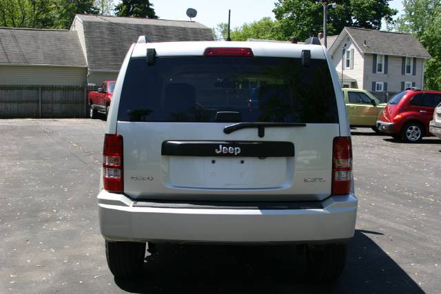 Jeep Liberty 2008 photo 2