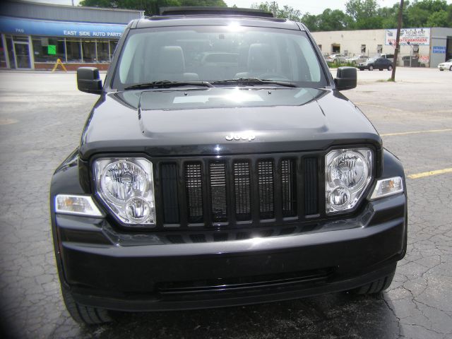 Jeep Liberty 2008 photo 2