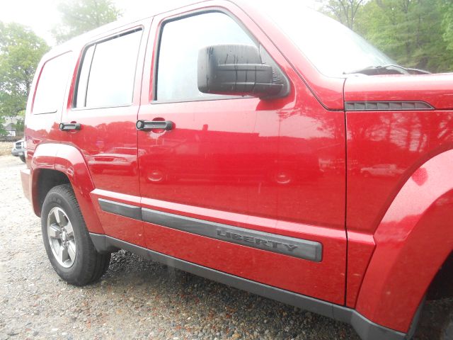 Jeep Liberty 2008 photo 13