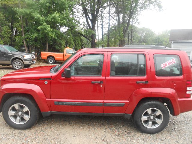 Jeep Liberty 2008 photo 16