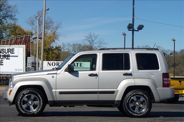 Jeep Liberty 2008 photo 4