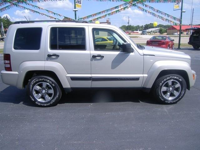 Jeep Liberty 2008 photo 3