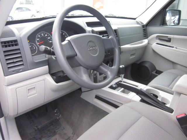 Jeep Liberty 2008 photo 3