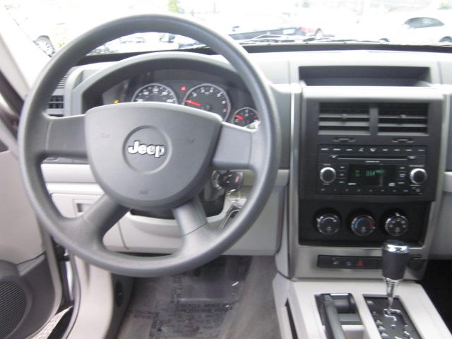 Jeep Liberty 2008 photo 4