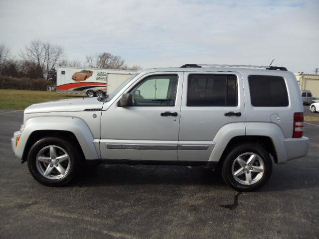 Jeep Liberty SLT 25 Sport Utility