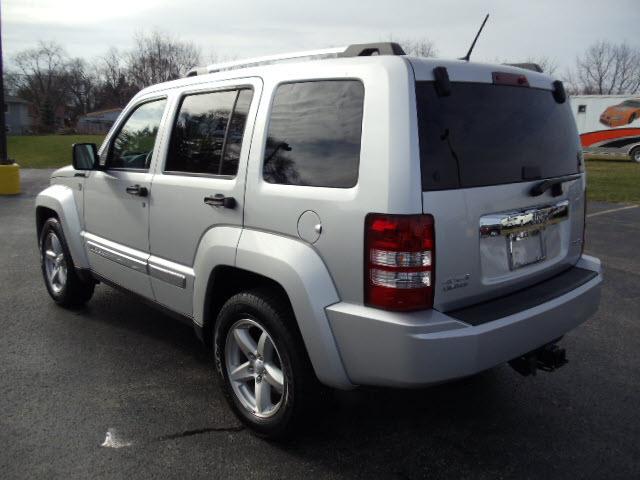 Jeep Liberty 2008 photo 4