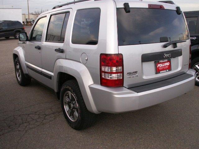 Jeep Liberty 2008 photo 3