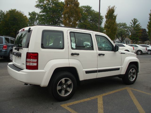 Jeep Liberty 2008 photo 3