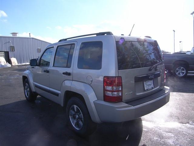 Jeep Liberty 2008 photo 4