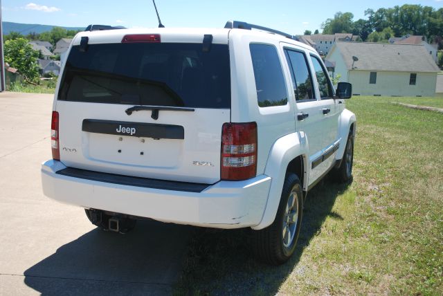 Jeep Liberty 2008 photo 2