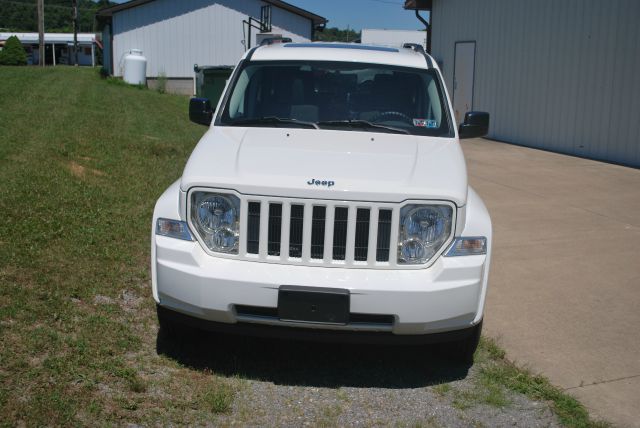 Jeep Liberty 2008 photo 4