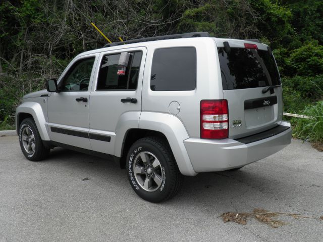 Jeep Liberty 2008 photo 13