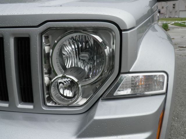 Jeep Liberty 2008 photo 4