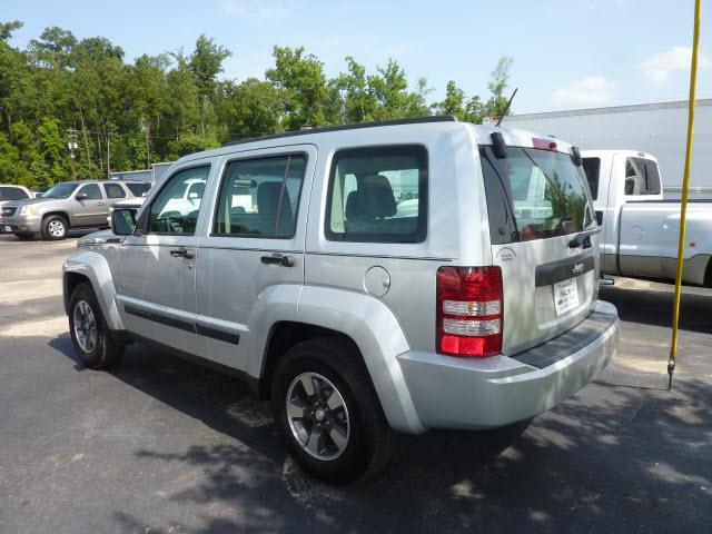 Jeep Liberty 2008 photo 3