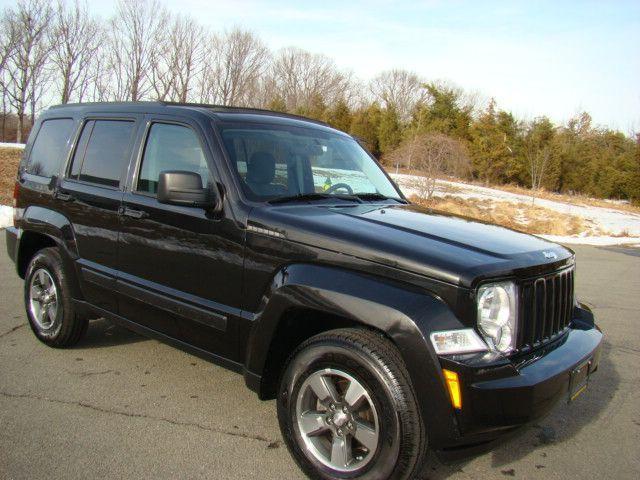 Jeep Liberty 2008 photo 2