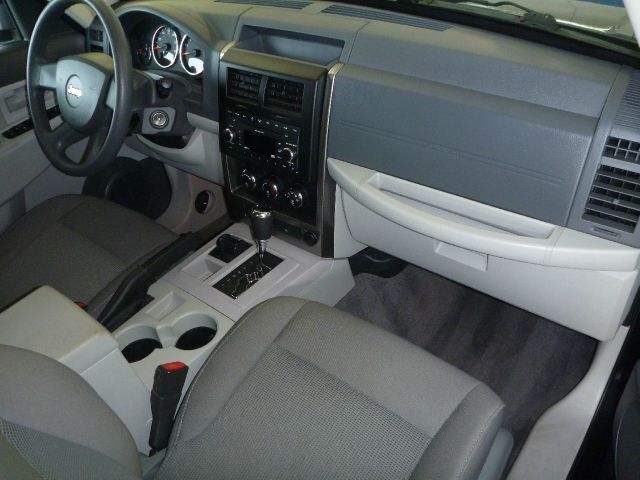 Jeep Liberty 2008 photo 12