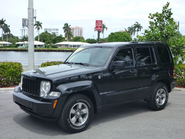 Jeep Liberty 2008 photo 2