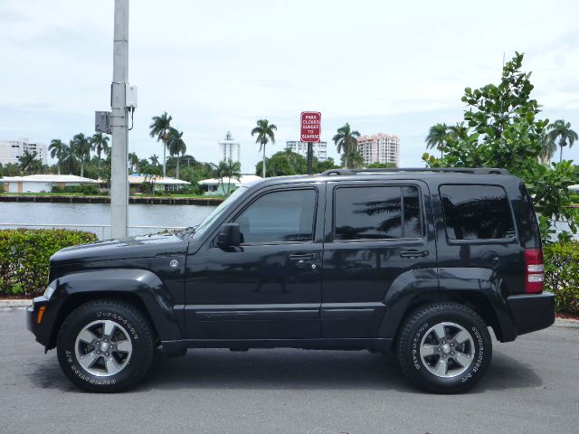 Jeep Liberty 2008 photo 4