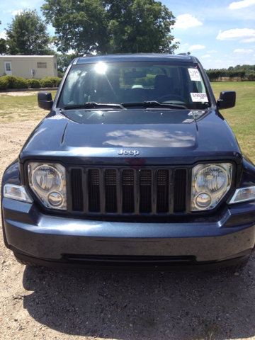 Jeep Liberty 2008 photo 2