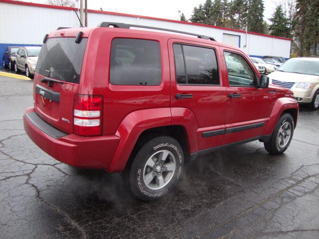 Jeep Liberty 2008 photo 2