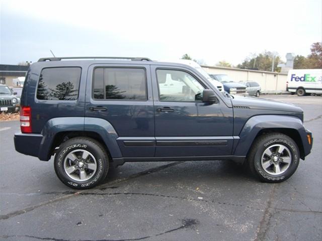 Jeep Liberty 2008 photo 1