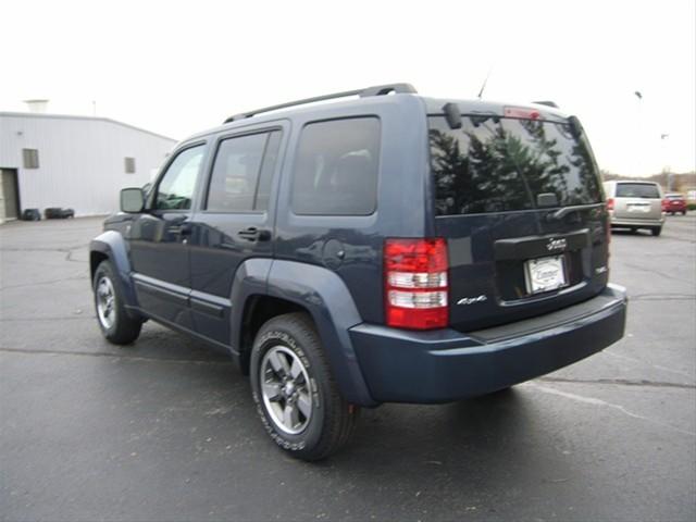 Jeep Liberty 2008 photo 4