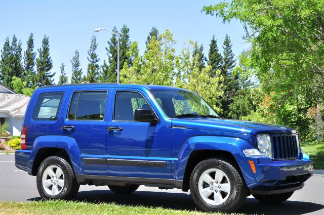 Jeep Liberty 2009 photo 2