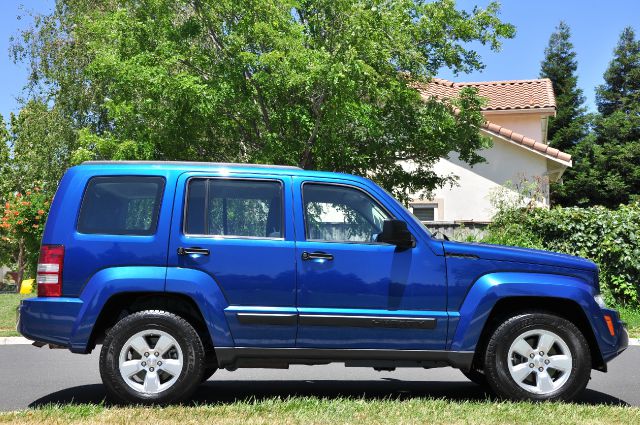 Jeep Liberty 2009 photo 3