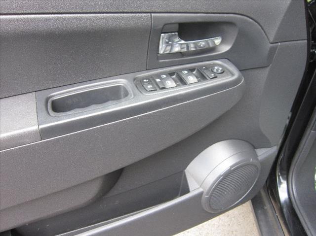 Jeep Liberty 2009 photo 2