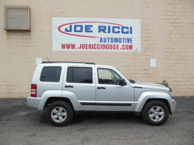 Jeep Liberty 2009 photo 3