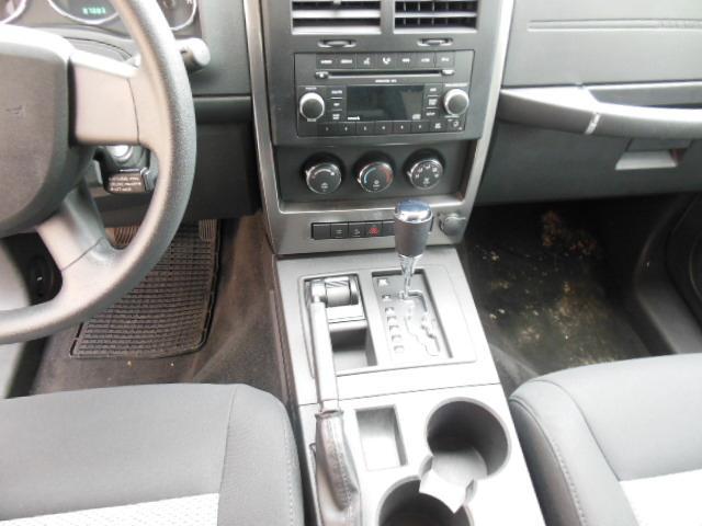 Jeep Liberty 2009 photo 6