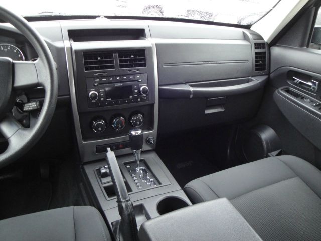 Jeep Liberty 2009 photo 12