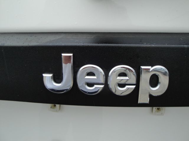 Jeep Liberty 2009 photo 14