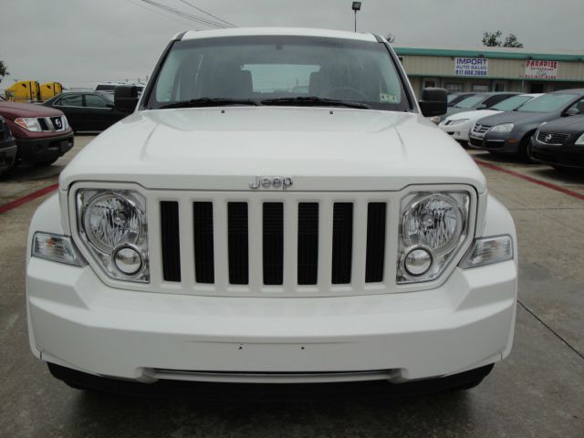 Jeep Liberty 2009 photo 18