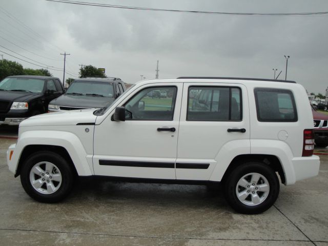 Jeep Liberty 2009 photo 24