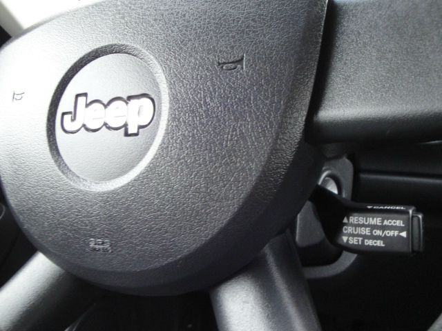 Jeep Liberty 2009 photo 4