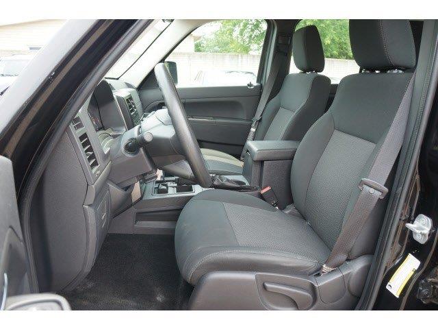 Jeep Liberty 2009 photo 4