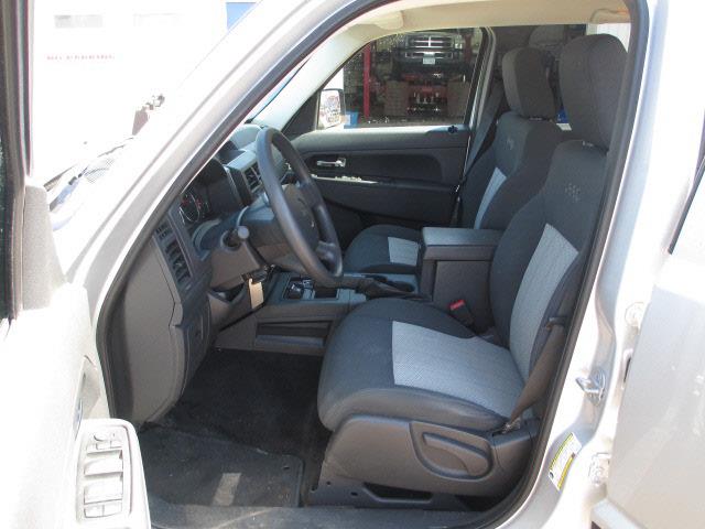 Jeep Liberty 2009 photo 3