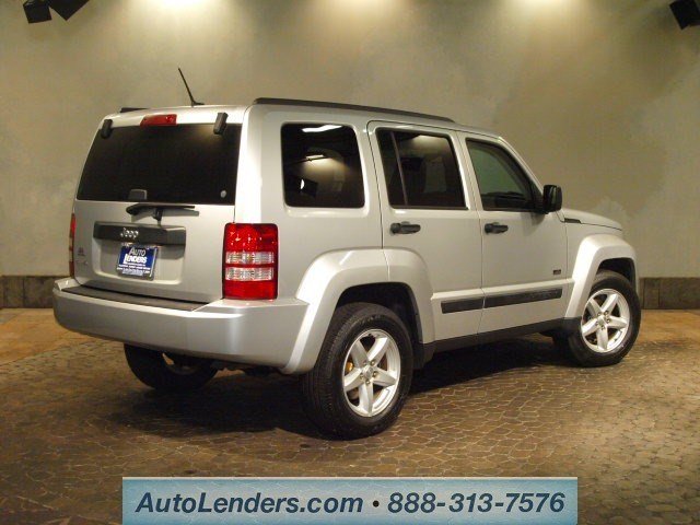 Jeep Liberty 2009 photo 2