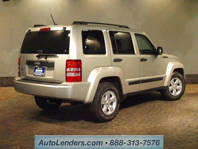 Jeep Liberty 2009 photo 2