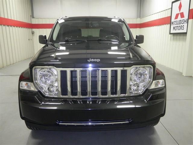 Jeep Liberty 2009 photo 3