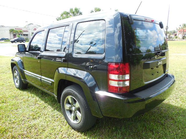 Jeep Liberty 2009 photo 12