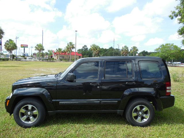 Jeep Liberty 2009 photo 18