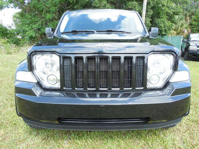 Jeep Liberty 2009 photo 4