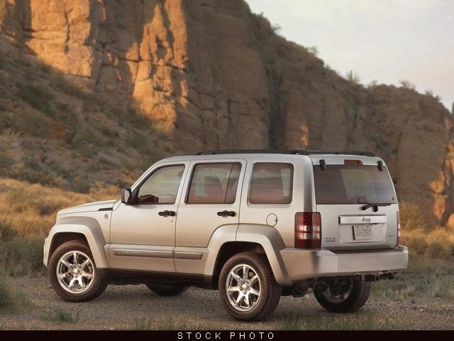 Jeep Liberty 2009 photo 2